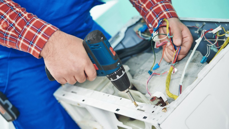 Adapazarı Mitsubishi Mitsubishi çamaşır makinesi kart tamiri – Su almama arızası orijinal parça ile giderildi. - Teknik servis örneği